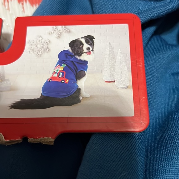 NWT Dog Cat Christmas Holiday cold weather hoodie Size Medium - Picture 10 of 11